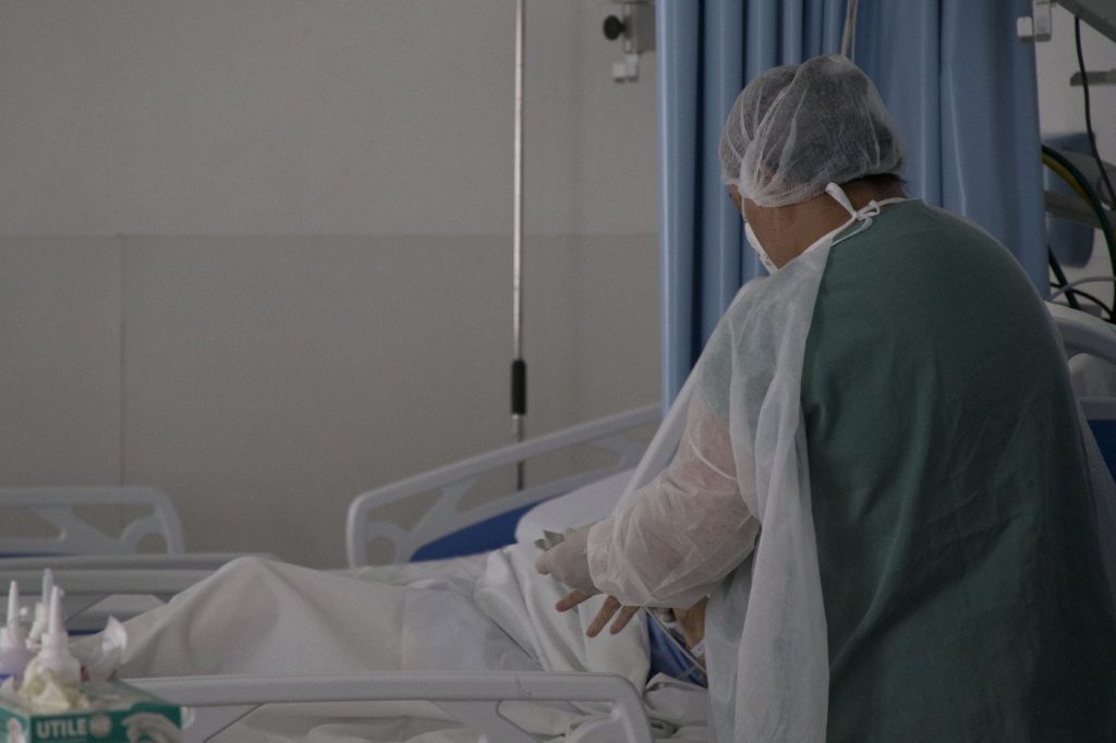 Santa Catarina decreta situação de emergência por superlotação em hospitais