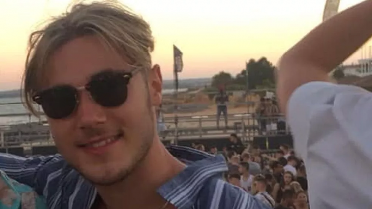 Turista tenta tirar selfie com helicóptero e morre ao ser atingido por hélice na Grécia