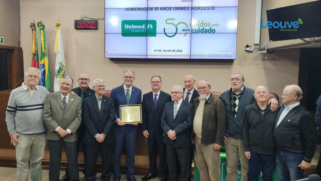 Unimed recebe homenagem pelos 50 anos de atuação da região nordeste do RS