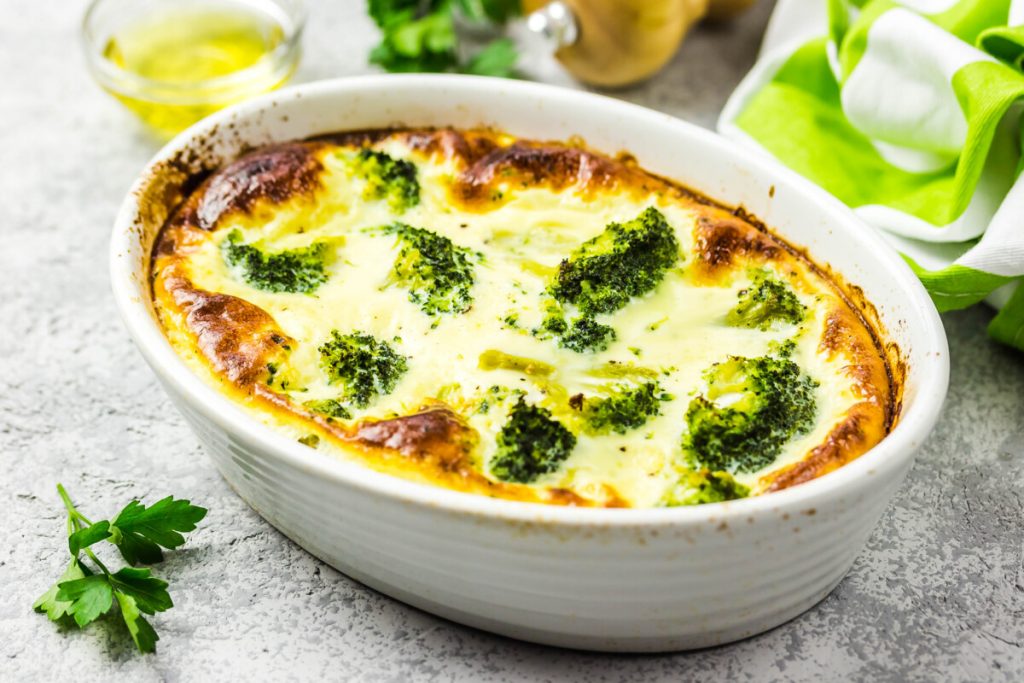 Cozinha Viva: Torta cremosa de brócolis, bacon e calabresa