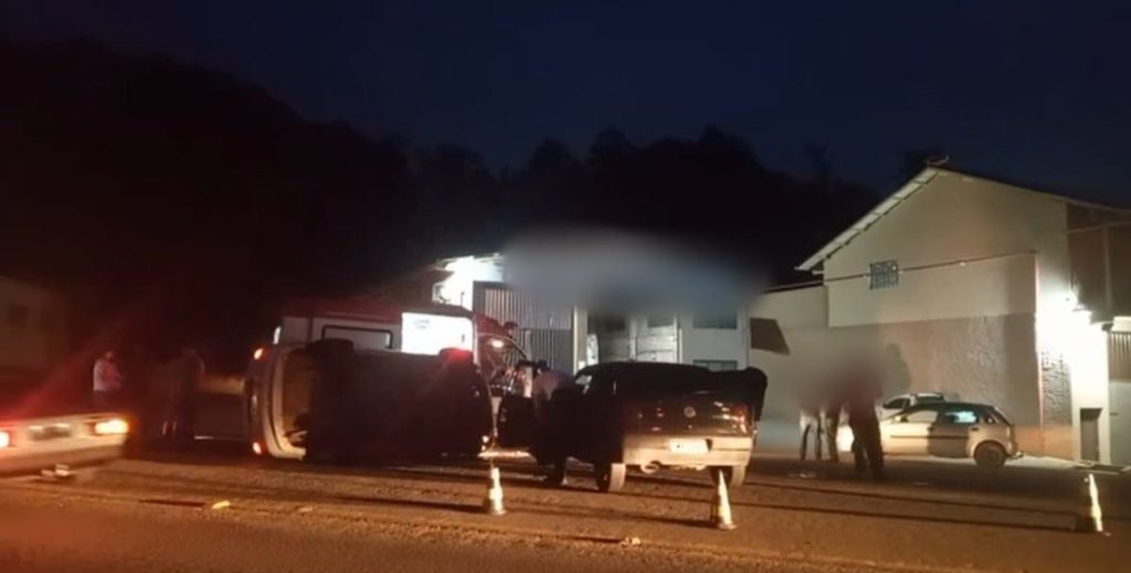 Colisão fronta deixa três pessoas feridas em São Marcos