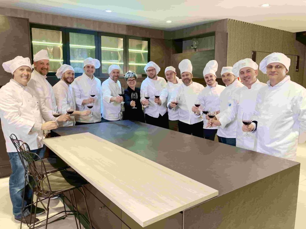 CDL-BG assina prato no cardápio do jantar ‘Eles na Cozinha’