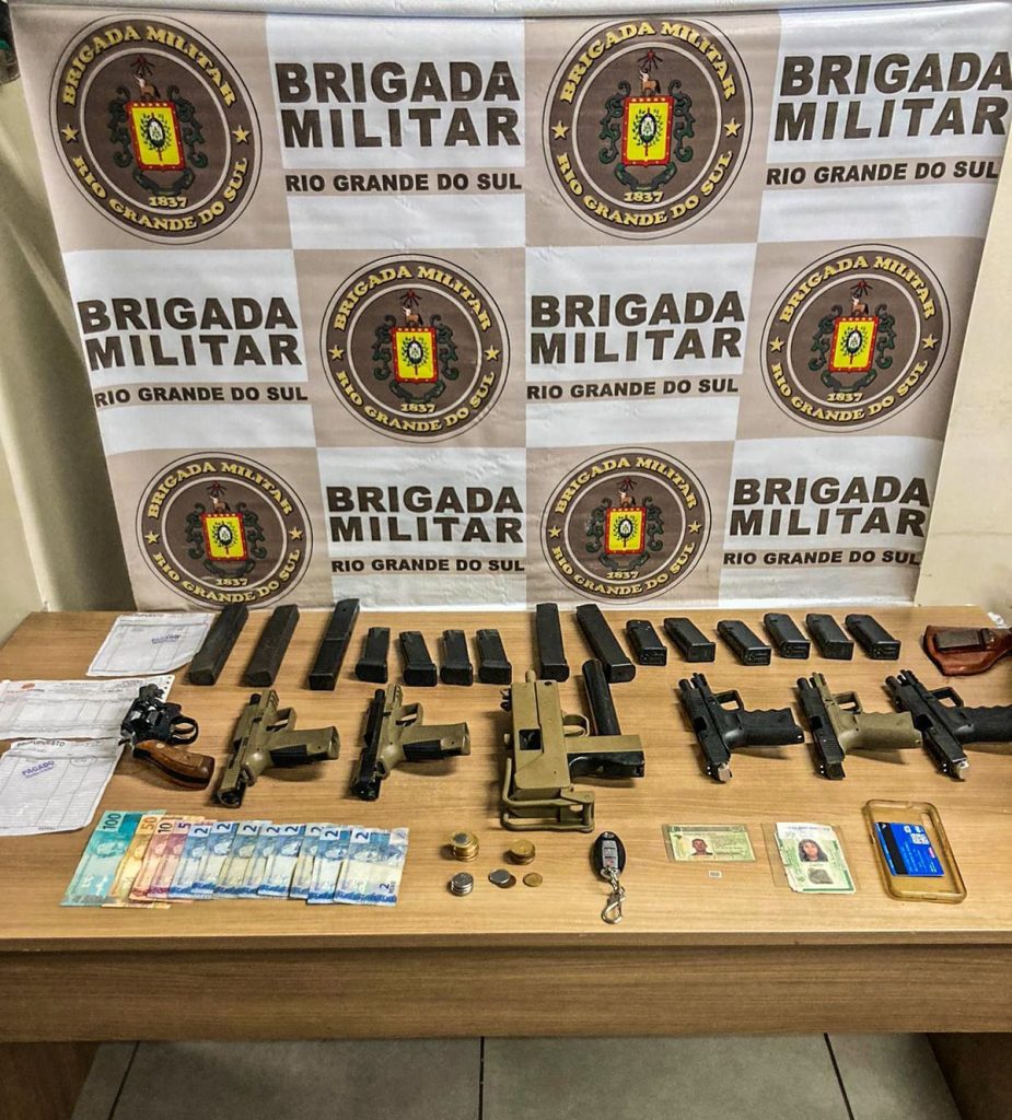 Casal é preso pro tráfico internacional de armas em Sarandi