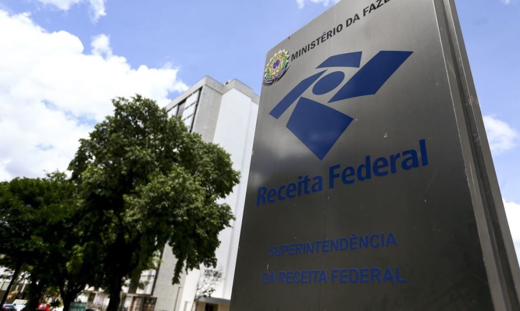 Receita libera consulta a restituição do Imposto de Renda nesta quarta-feira (24)
