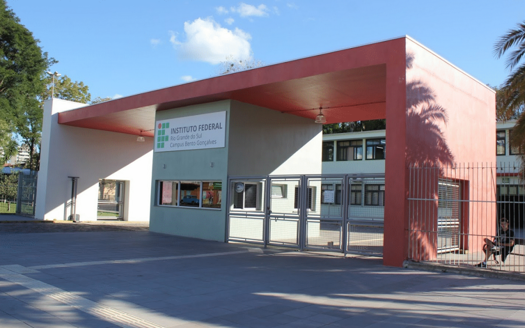 IFRS abre seleção de estudantes para cursos gratuitos na Serra Gaúcha e Vale do Caí