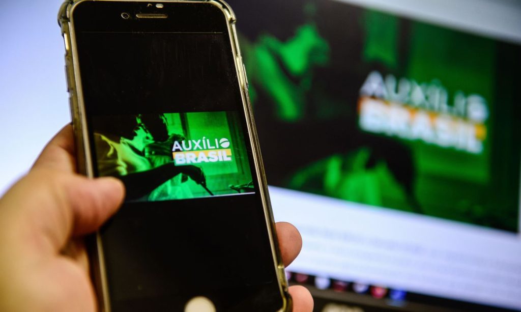 Auxílio Brasil paga primeira parcela de setembro nesta segunda-feira