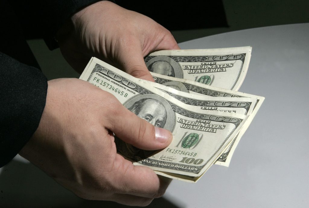 Dólar atinge maior valor em dois meses e chega a R$ 5,40
