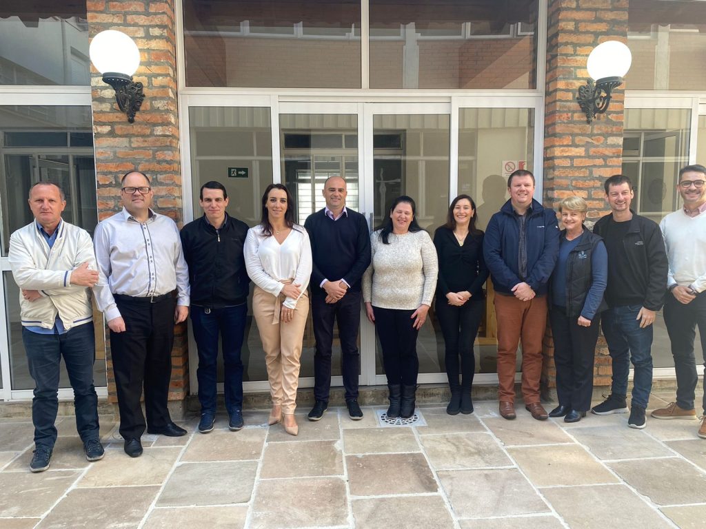 Apeme de Garibaldi celebra marca recorde de mil associados