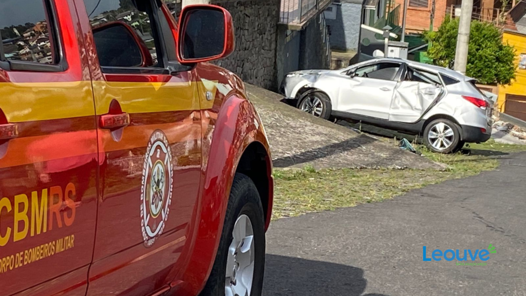 Idosa de 95 anos fica ferida ao pular de veículo em movimento no bairro Cristo Redentor, em Caxias do Sul