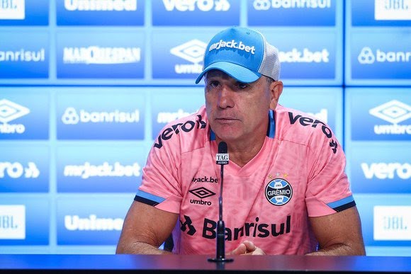 Grêmio decide não usar uniforme rosa em 2022