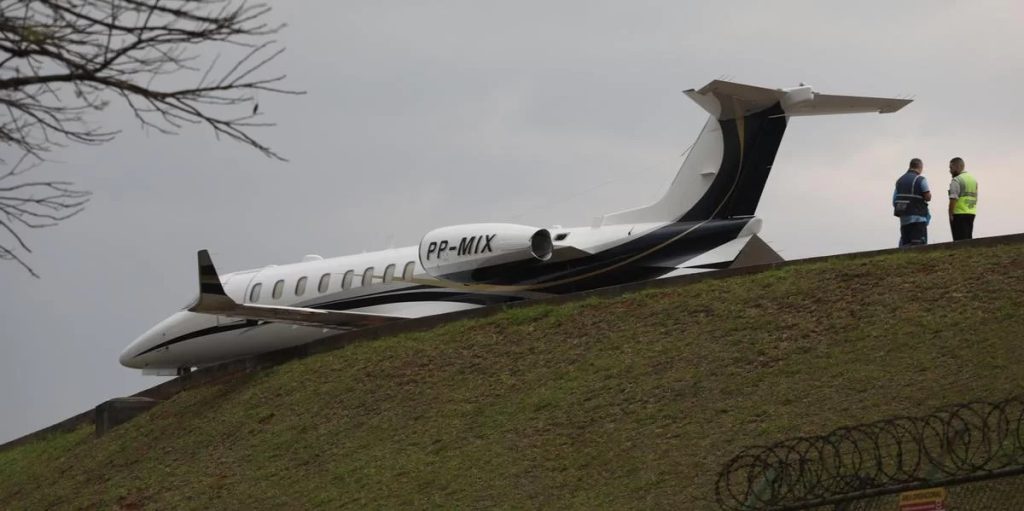 Pista de Congonhas é fechada após estouro em pneu de avião
