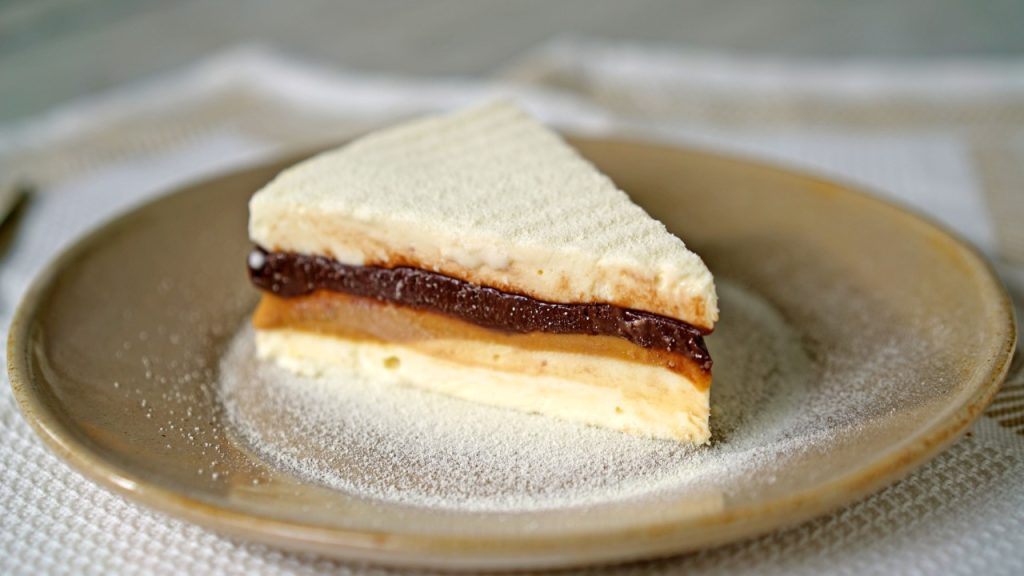 Cozinha Viva: Torta de sorvete e leite em pó com creme de avelã e doce de leite