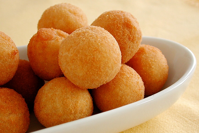 Cozinha Viva: bolinhas de queijo