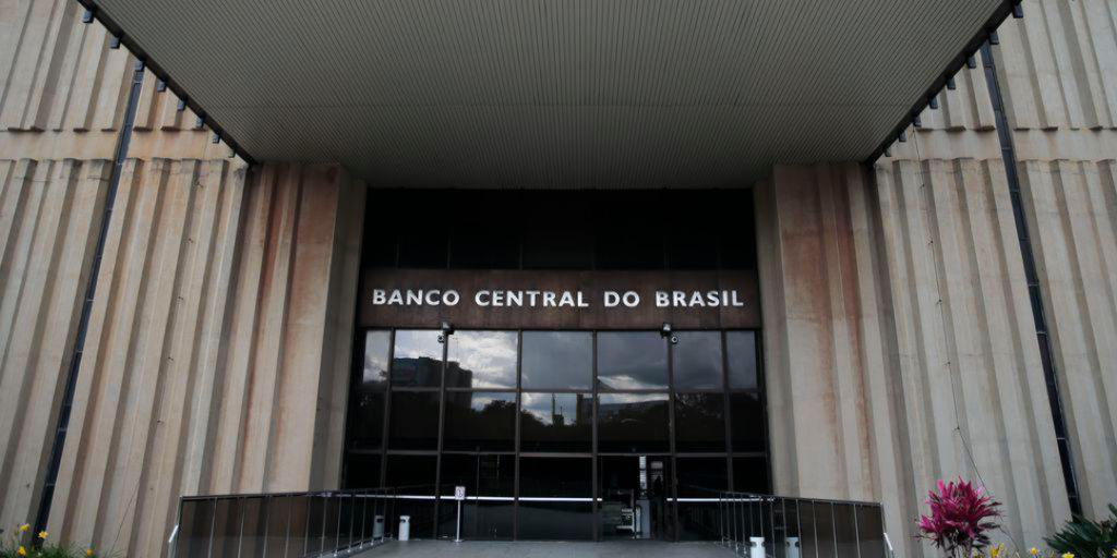 Economia brasileira cresce 1,36% no 3º trimestre, diz prévia do BC