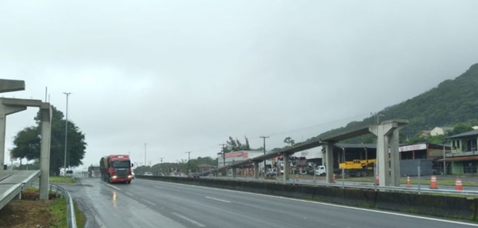 BR-101 está bloqueada até o meio-dia em Osório
