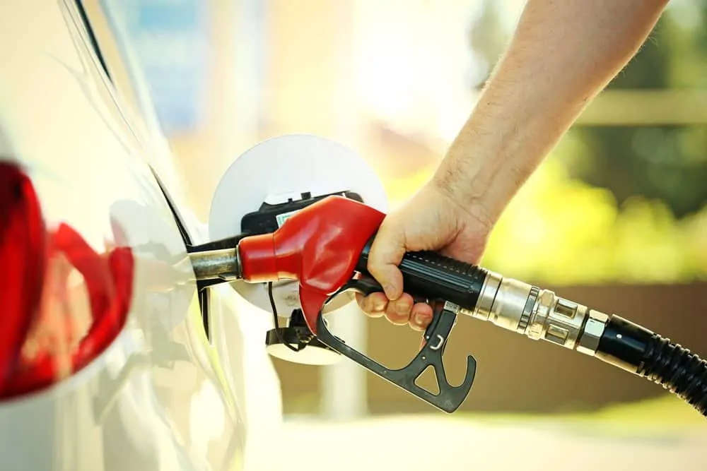 Gasolina mostra avanço no preço