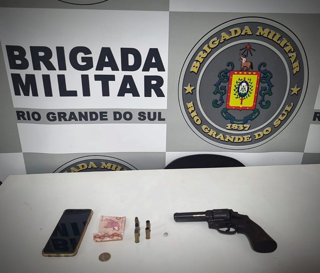 A Brigada Militar de Guaporé prendeu um homem de 34 anos na noite da última terça-feira (21). O fato ocorreu no Loteamento São Francisco