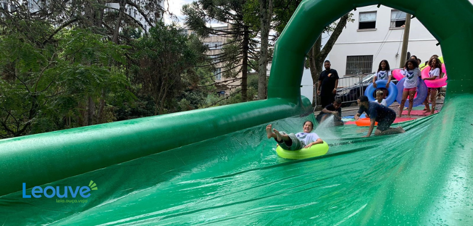 Toboágua e atividades de conscientização levam milhares de pessoas ao Acqua Fest, em Caxias do Sul