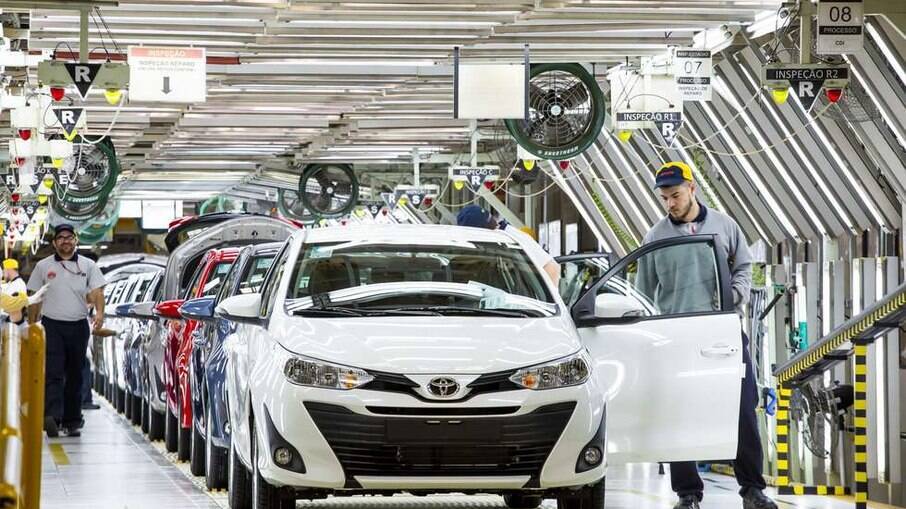 Centro Empresarial de Flores da Cunha promove visita à fábrica da Toyota do Brasil