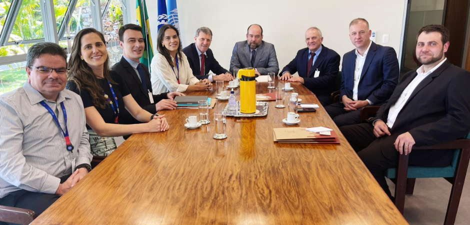 Representantes da Cooperativa Vinícola Aurora e do Governo do Estado do RS estiveram reunidos no encontro com a OIT.