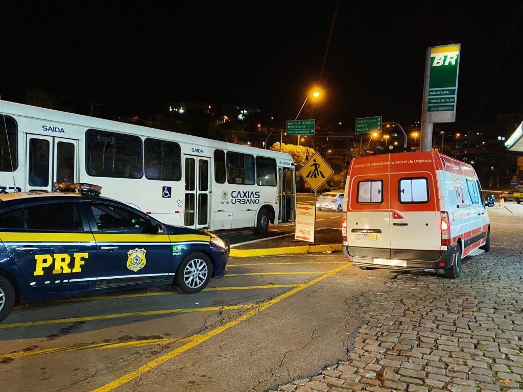 Atropelamento ocorreu próximo ao trevo da avenida São Leopoldo (Foto: Leonardo Battocchio/RSCOM)