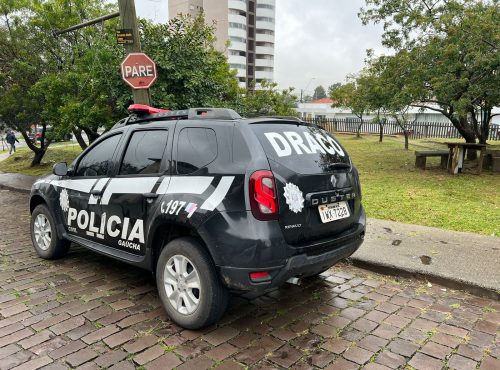 Prisão foi feita em flagrante (Foto: Draco)