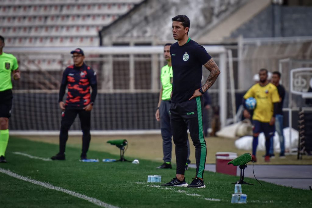 Thiago Carpini terá retornos e ausência contra o ABC