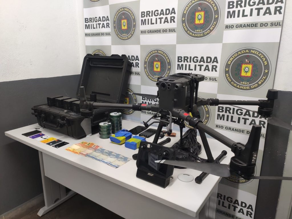 Homem é preso com drogas e drone avaliado em R$ 50 mil, em Caxias do Sul