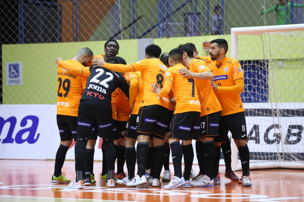 Equipe laranja e São José vem de goleadas sofridas
