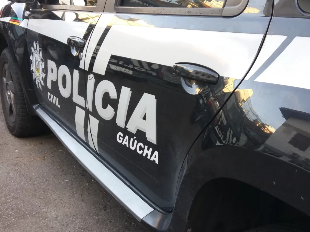 Dois homens são