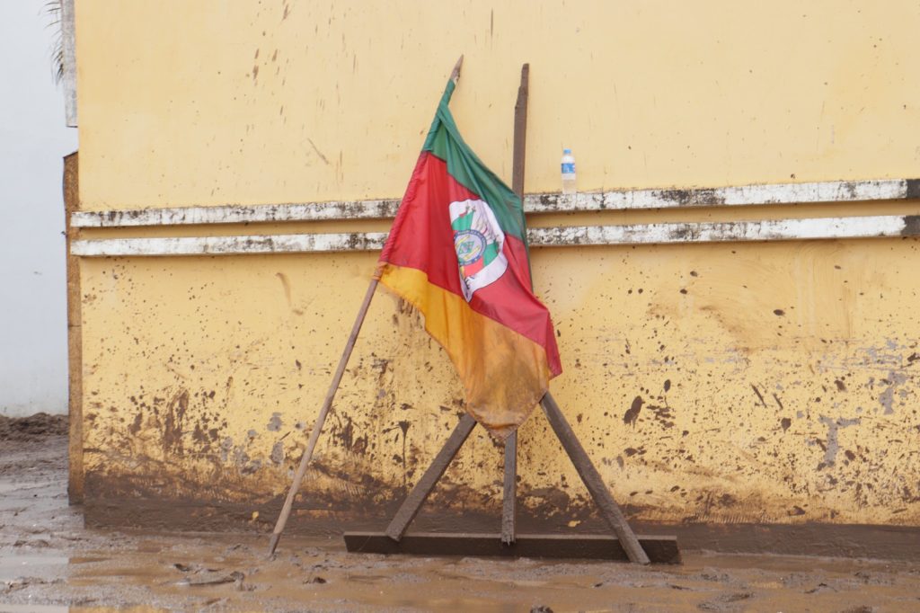Câmara aprova projeto que reconhece calamidade pública no RS