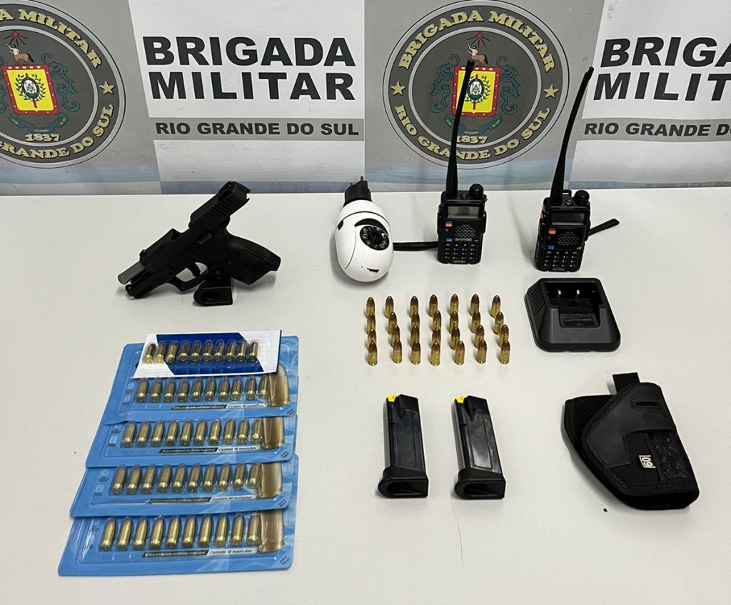 Homem é preso com pistola e munições em Caxias do Sul