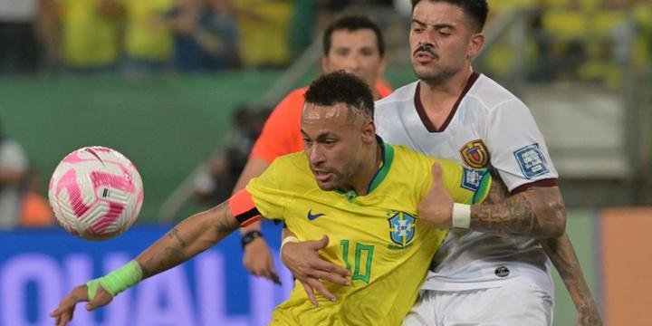 Brasil joga pouco, empata com a fraca Venezuela e perde liderança das Eliminatórias