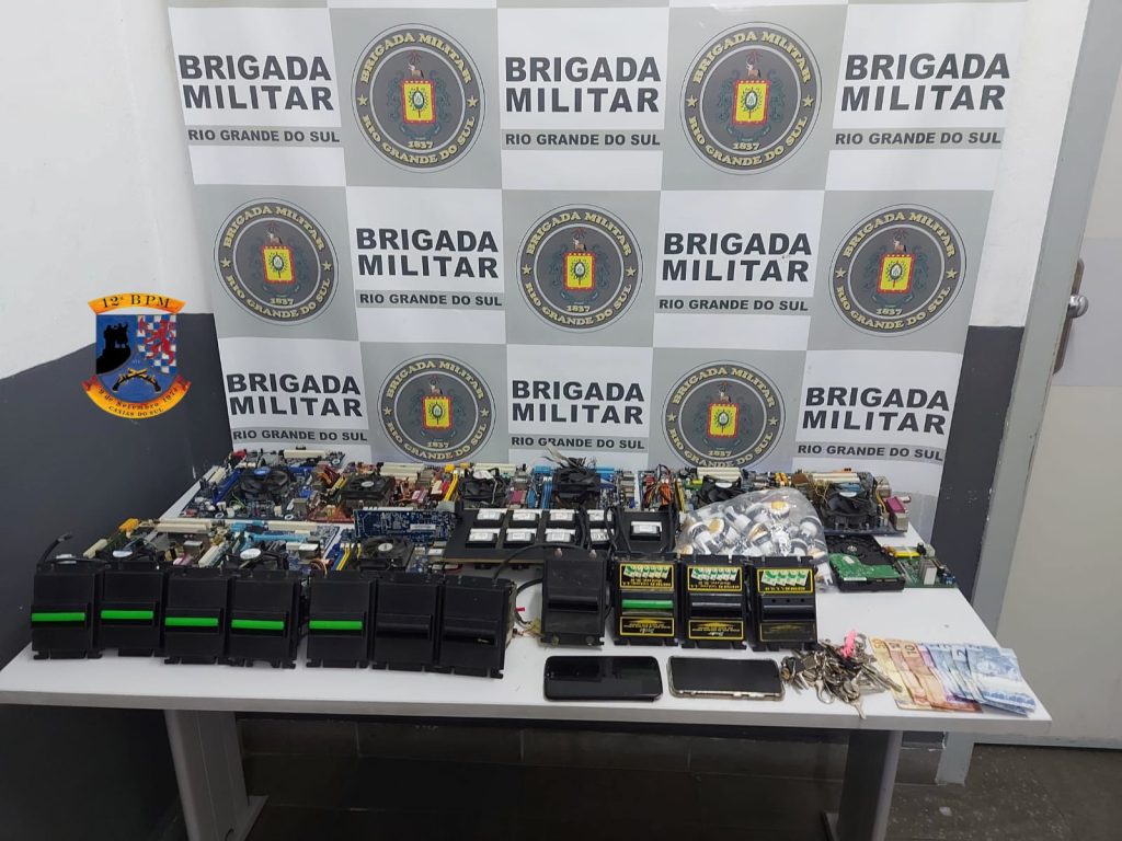 Dupla é presa por explorar jogos de azar em bar no bairro Pioneiro, em Caxias do Sul