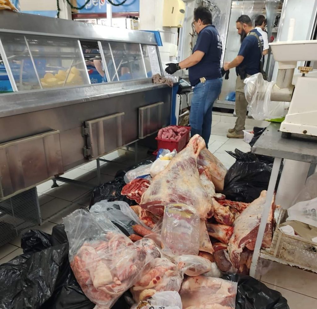 Operação apreende mais de 1,6 tonelada de alimentos impróprios para consumo em Anta Gorda