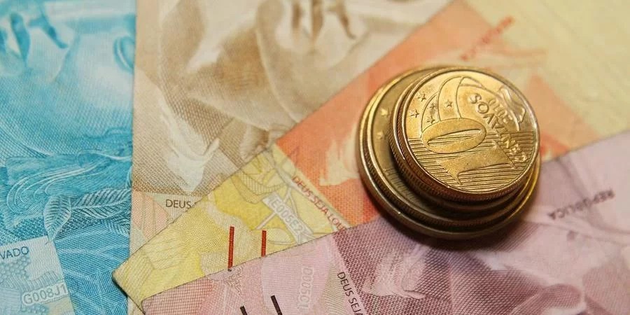 LDO estima que salário mínimo em 2026 pode ser de R$ 1.630,00. Foto: Marcos Santos / USP Imagens