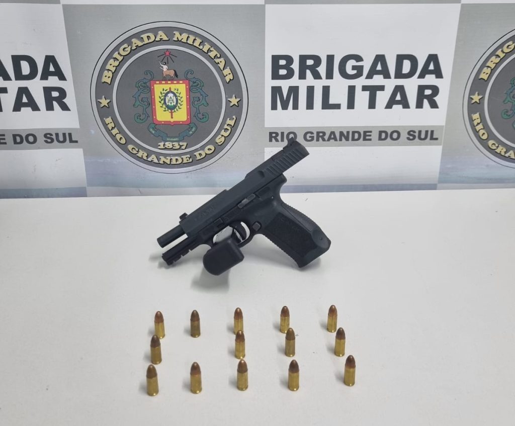 Após perseguição, jovem é preso por porte ilegal de arma de fogo em Caxias do Sul
