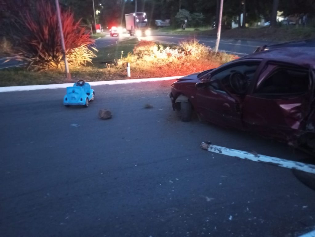 PRF atende acidente grave com três crianças em Veranópolis