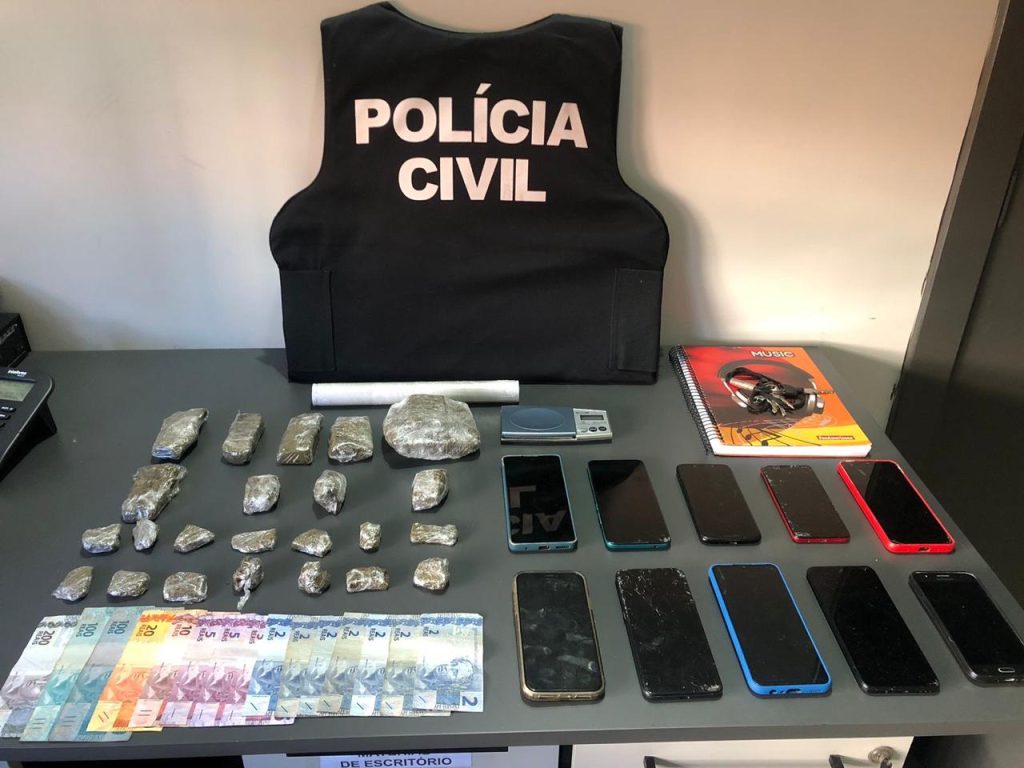 Trio é preso por tráfico de drogas no bairro Piratini, em Gramado