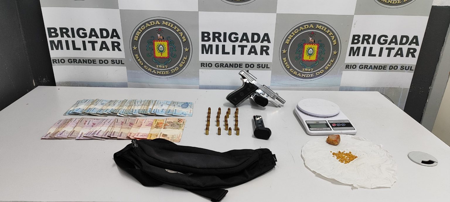 Homem é preso com pistola e drogas em Caxias do Sul