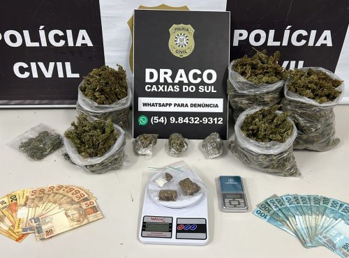 Foi apreendido aproximadamente 750 gramas de Skank, conhecido como a maconha de rico.