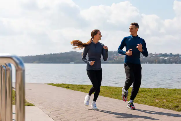 As diferenças entre caminhada ou corrida para sua a jornada de emagrecimento