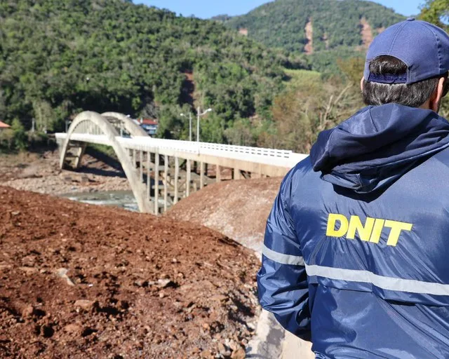 Trecho da BR-470 entre Veranópolis e Bento Gonçalves é vistoriado por diretores do DNIT