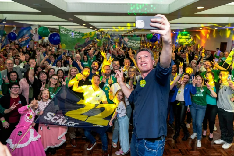 Candidato a prefeito Maurício Scalco reúne apoiadores em jantar no salão da Igreja dos Capuchinhos, em Caxias do Sul