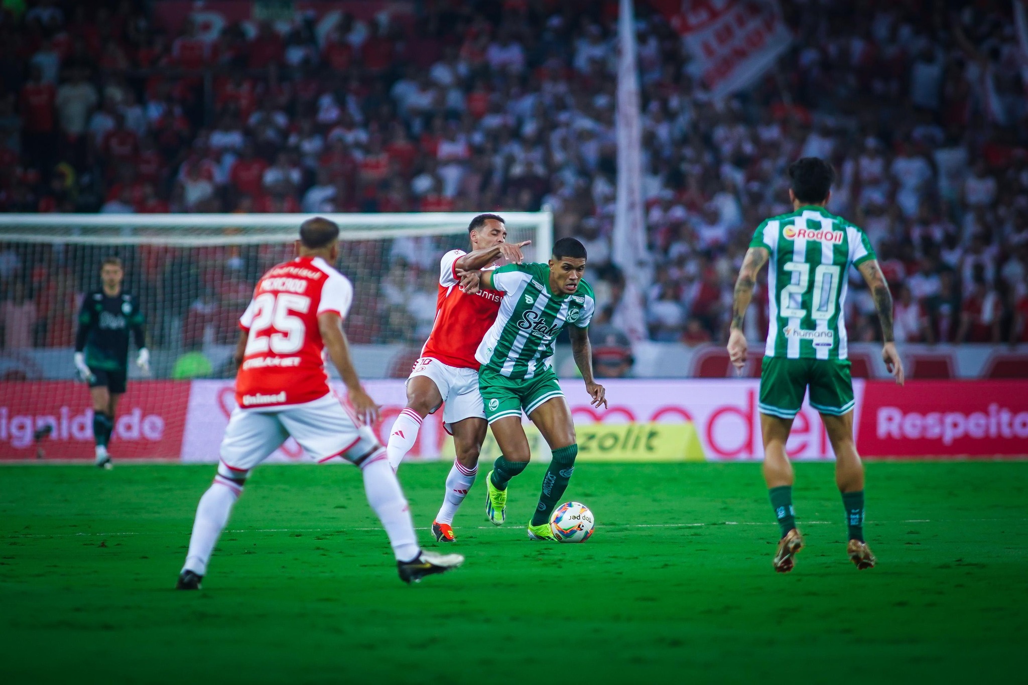 Atacante Lucas Barbosa é um dos que cumpriram suspensão diante do Botafogo. Foto: Fernando Alves / EC Juventude