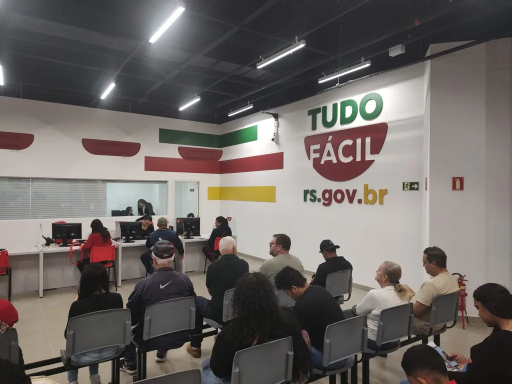 Com procura do público, atendimentos da Receita Federal iniciam no ‘Tudo Fácil’ de Caxias do Sul