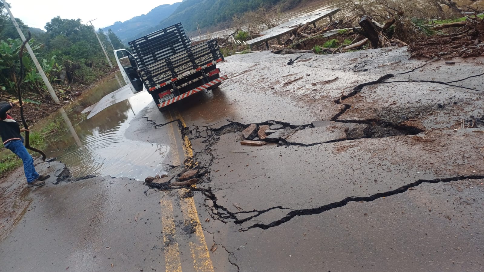 Rodovia sofreu estragos severos com as chuvas de maio. Foto: divulgação