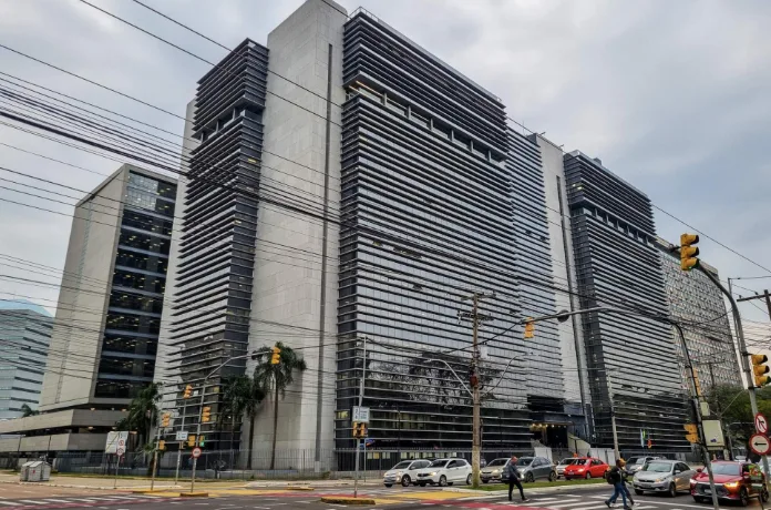 Prédios do TJ e Foro Central, em Porto Alegre, reabrem ao público quatro meses após enchentes