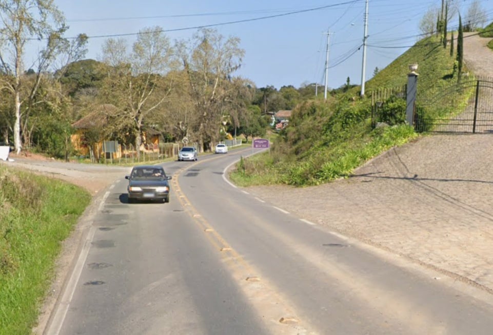 Estrada do Vinho, antiga ERS-444, Km 18. (Foto: Reprodução/Google Street View)