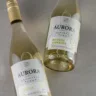 Aurora Varietal Viognier e Malvasia Aromática seguem tendência de aumento de consumo de produtos leves e refrescantes
Crédito: Eduardo Benini




Legenda 3: Dois vinhos conquistaram medalhas em concurso na Argentina antes mesmo de chegarem ao marcado
Crédito: Eduardo Benini